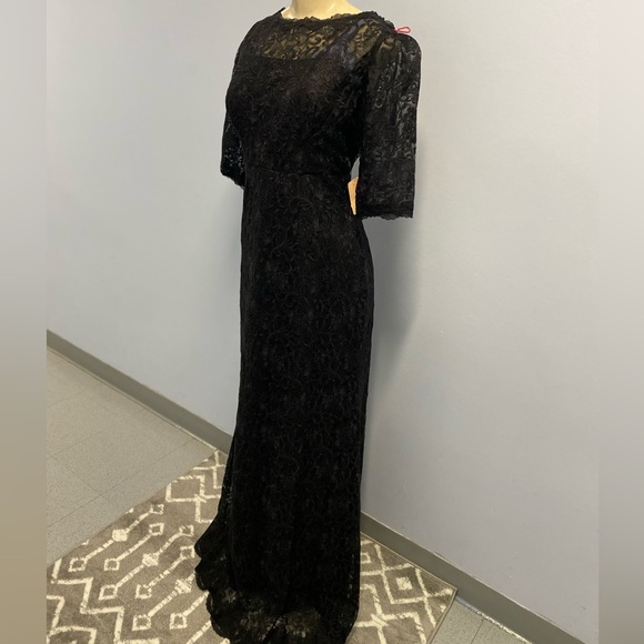 NEW Saison Blanche Couture 3/4 Sleeves Long Lace Dress Size 12. - Picture 3 of 11